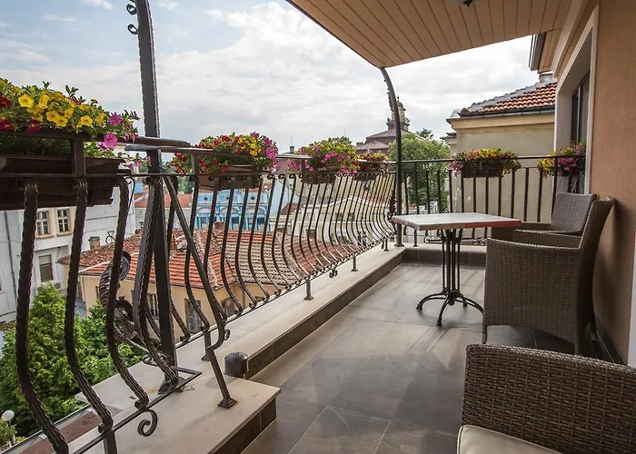 8 1/2 Art 3* Plowdiw