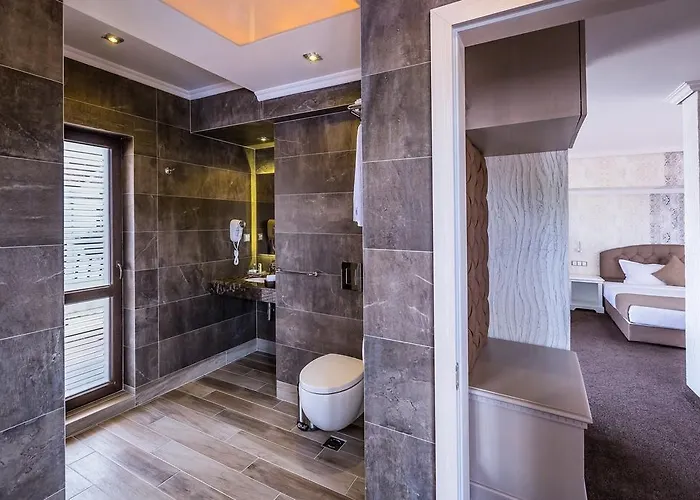 8 1/2 Art Gasthof 3*