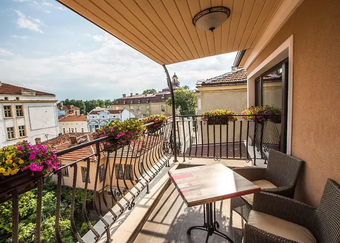 Gasthof 8 1/2 Art 3*