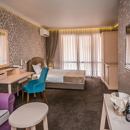 8 1/2 Art プロヴディフ